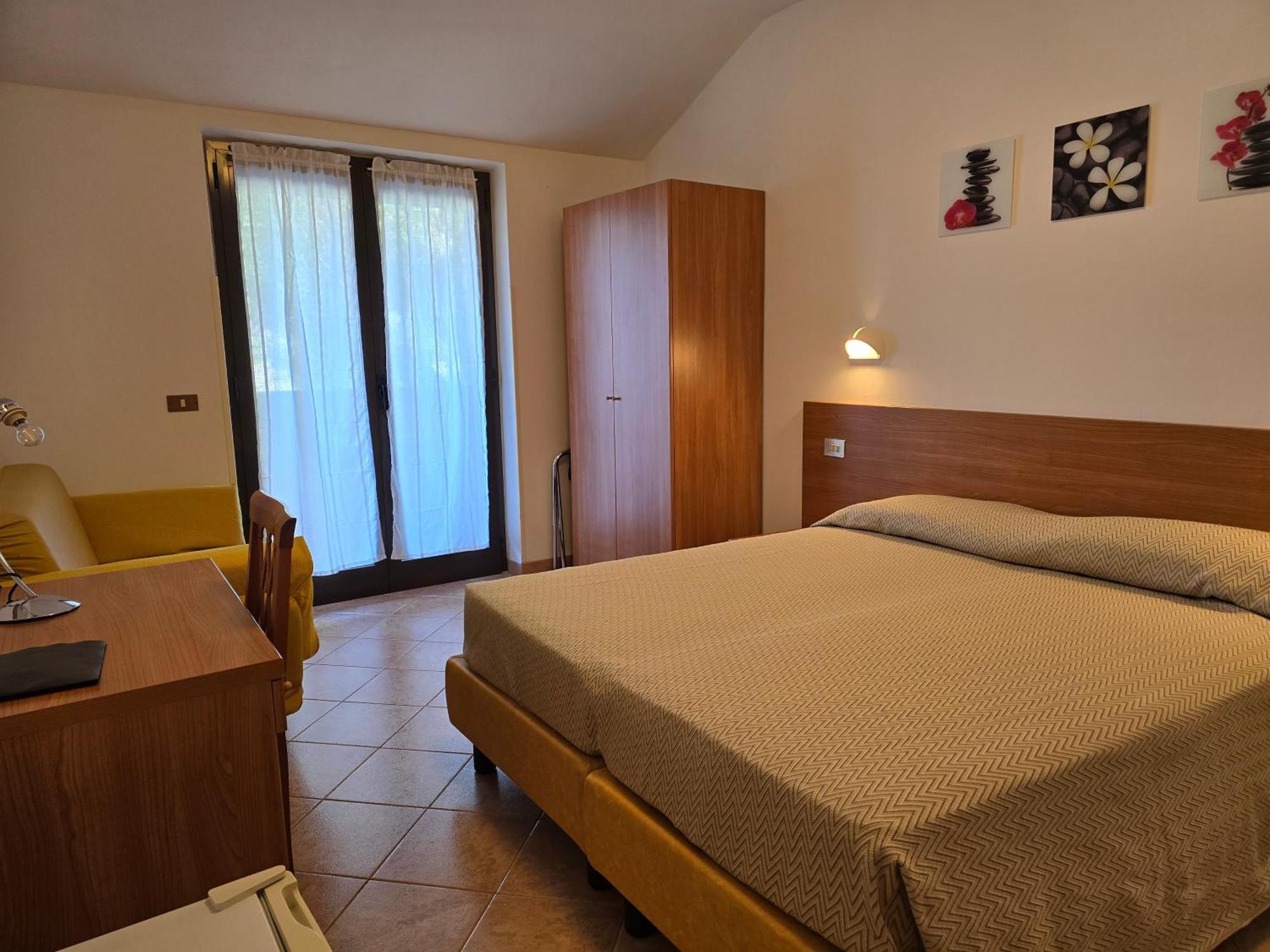 Hotel Pace Brenzone sul Garda Exterior photo