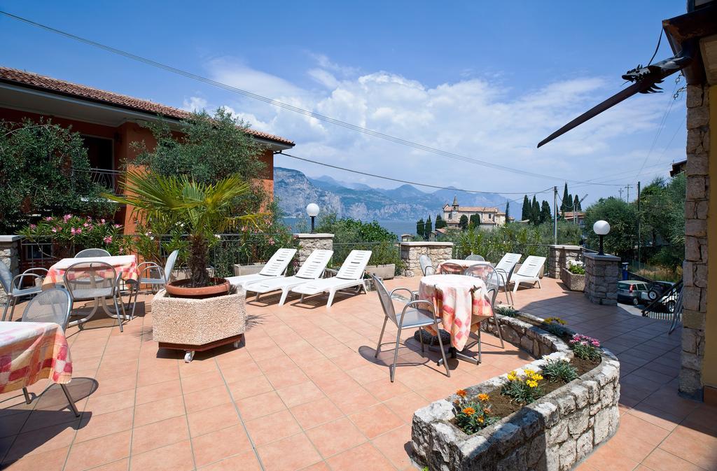 Hotel Pace Brenzone sul Garda Exterior photo